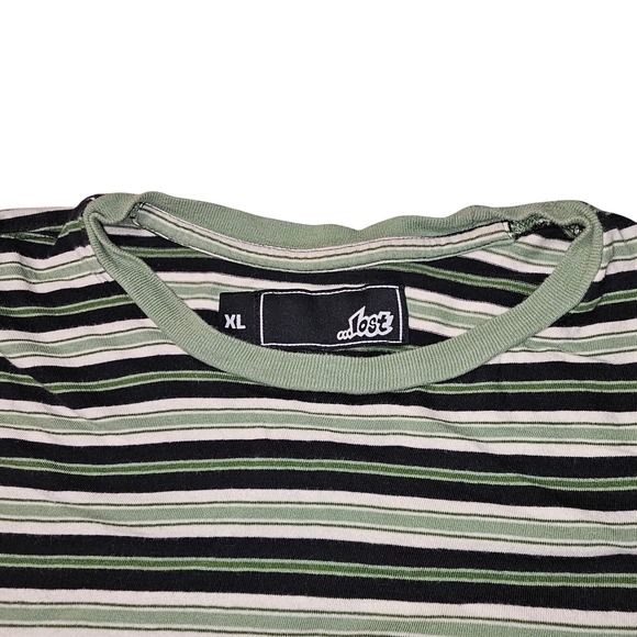 Lost Tops - 90s Style Cropped Lost striped t-shirt XL green black white short sleeve YK2